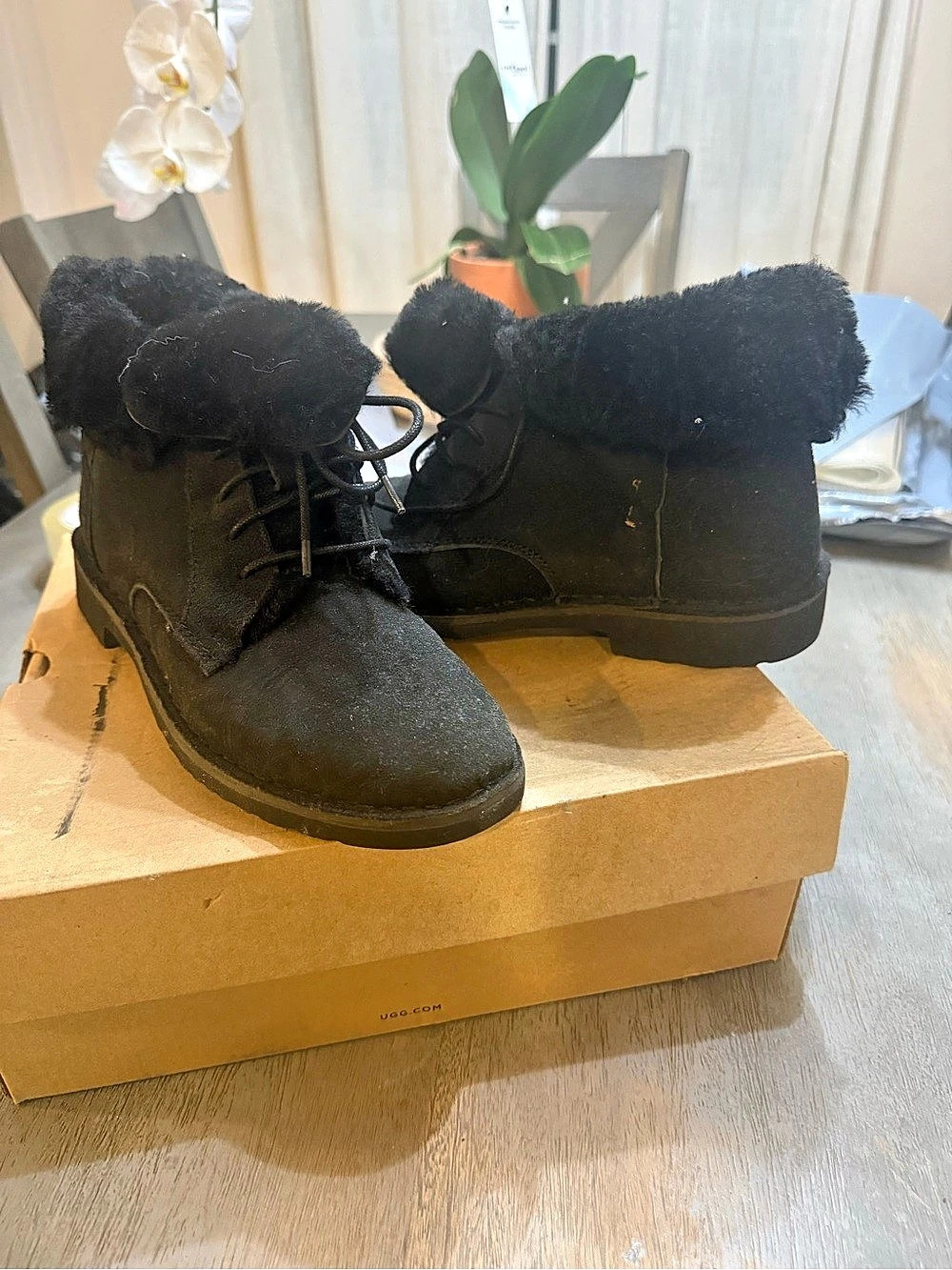 UGG Quincy Black Fur-Lined Winter Boots